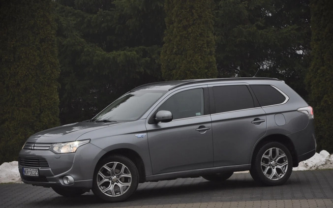 Mitsubishi Outlander cena 43900 przebieg: 381000, rok produkcji 2014 z Piotrków Kujawski małe 667